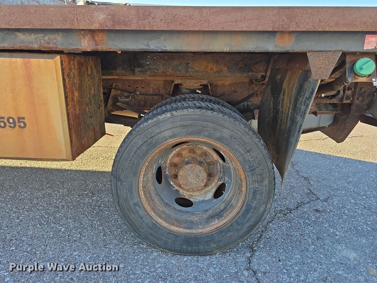 image for item DV0185 2009 Ford F450 Super Duty XL Crew Cab flatbed truck