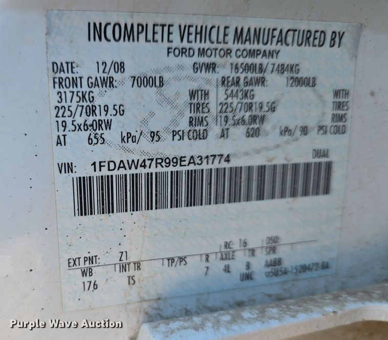 image for item DV0185 2009 Ford F450 Super Duty XL Crew Cab flatbed truck