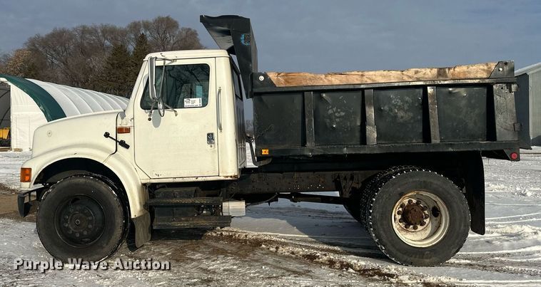 image for item DV0549 2001 International 4700 dump truck