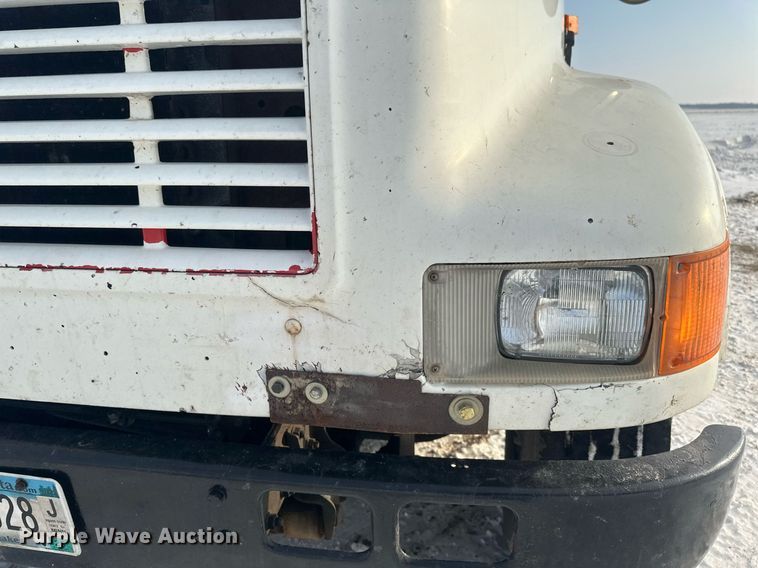 image for item DV0549 2001 International 4700 dump truck