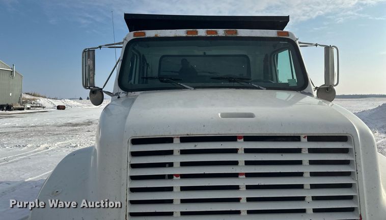 image for item DV0549 2001 International 4700 dump truck