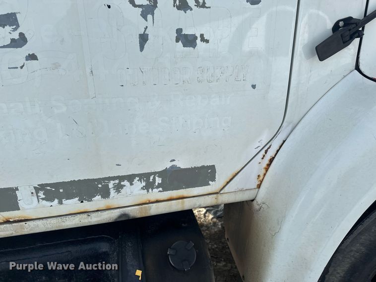 image for item DV0549 2001 International 4700 dump truck