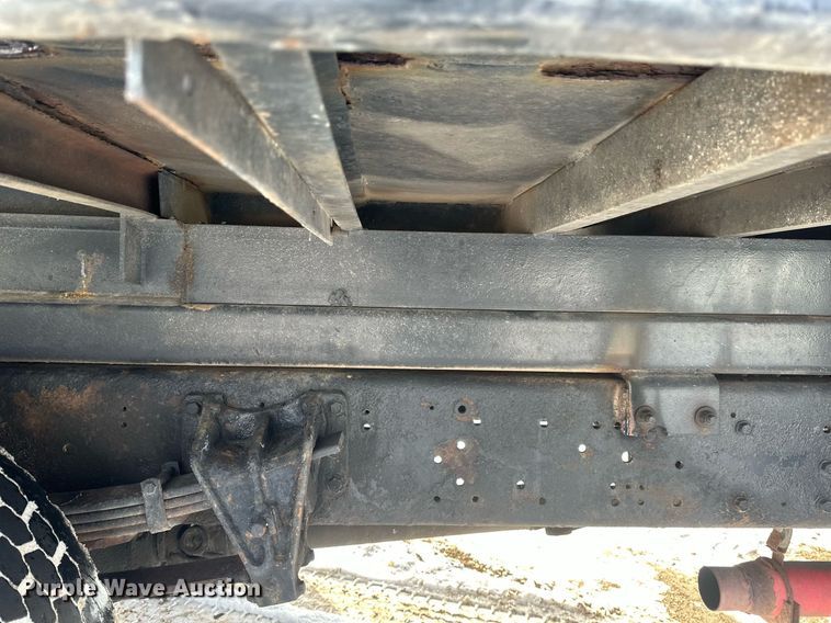 image for item DV0549 2001 International 4700 dump truck