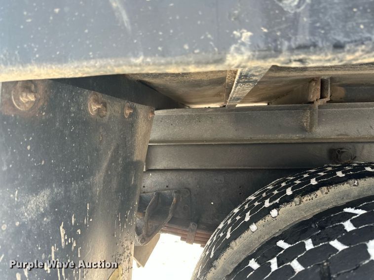 image for item DV0549 2001 International 4700 dump truck