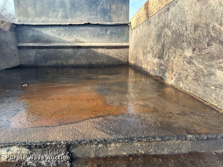 image for item DV0549 2001 International 4700 dump truck