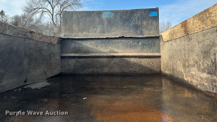 image for item DV0549 2001 International 4700 dump truck