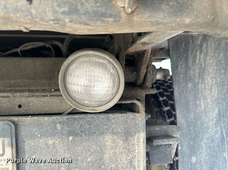 image for item DV0549 2001 International 4700 dump truck