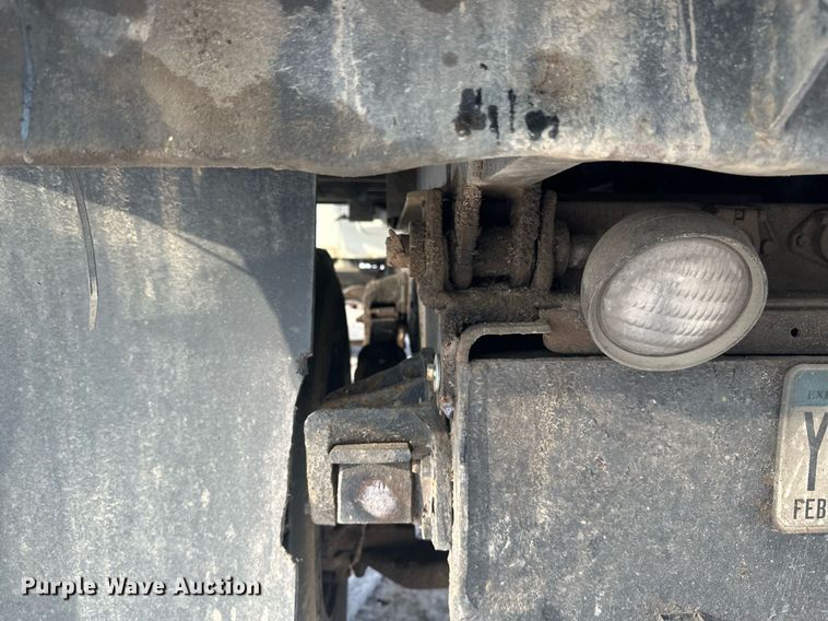 image for item DV0549 2001 International 4700 dump truck