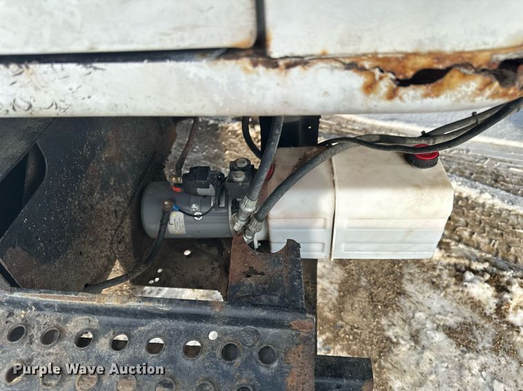 image for item DV0549 2001 International 4700 dump truck