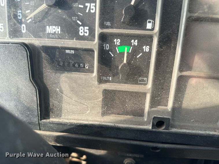 image for item DV0549 2001 International 4700 dump truck