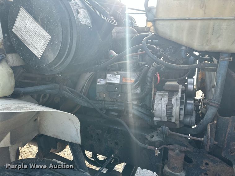 image for item DV0549 2001 International 4700 dump truck