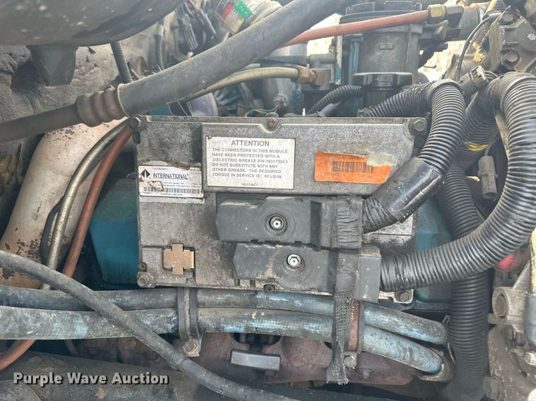 image for item DV0549 2001 International 4700 dump truck