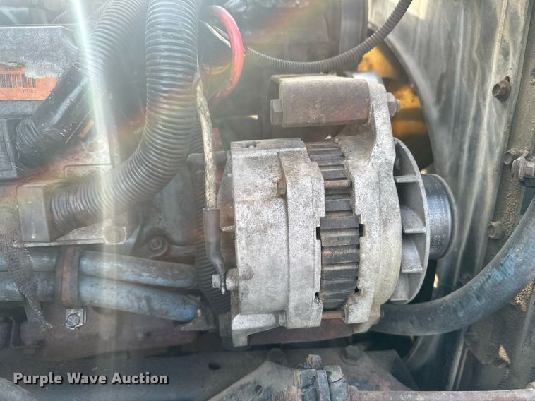 image for item DV0549 2001 International 4700 dump truck