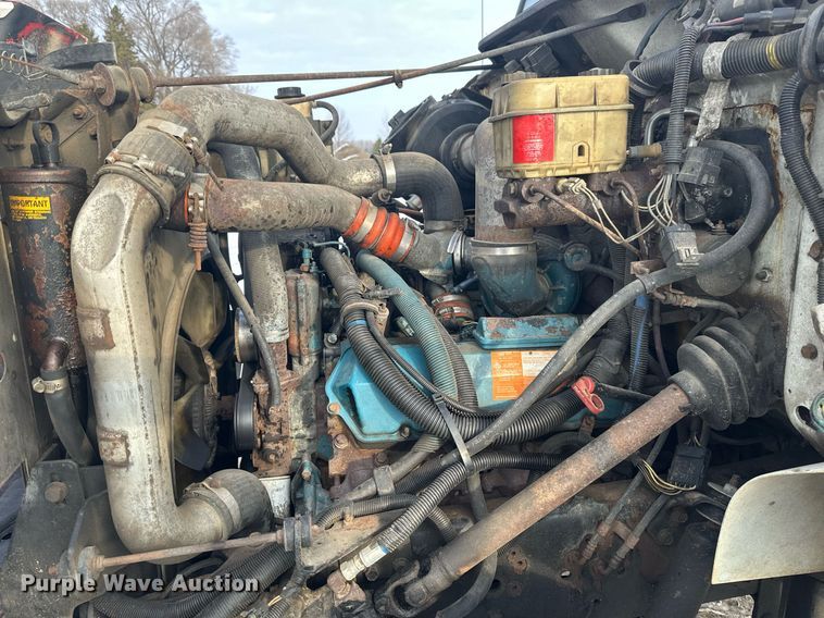 image for item DV0549 2001 International 4700 dump truck