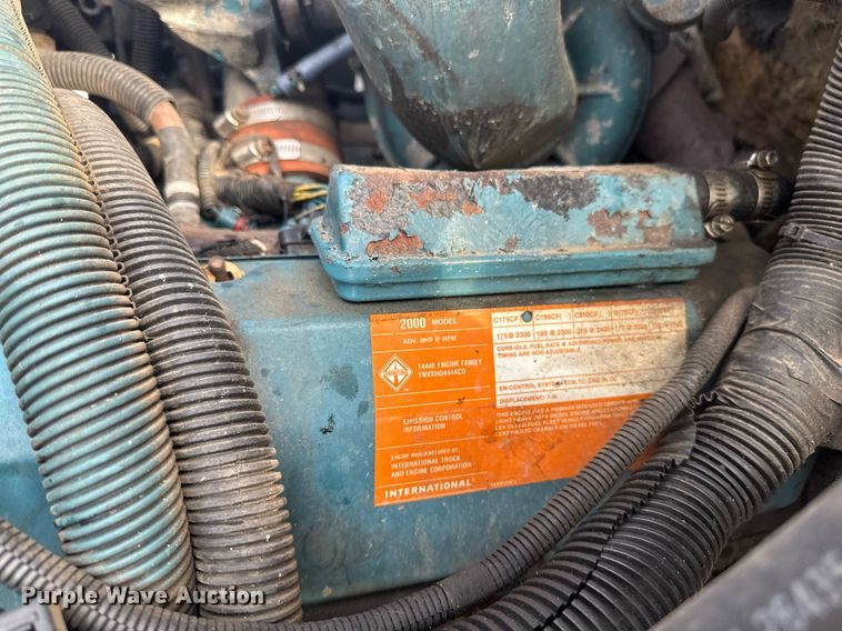 image for item DV0549 2001 International 4700 dump truck