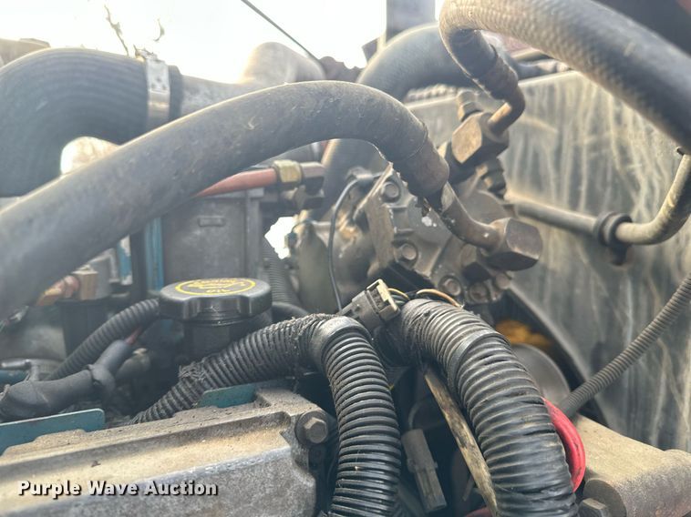 image for item DV0549 2001 International 4700 dump truck