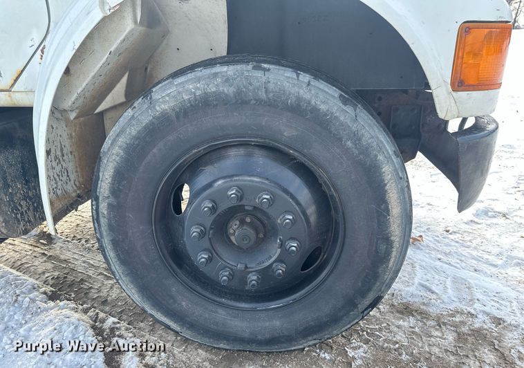 image for item DV0549 2001 International 4700 dump truck