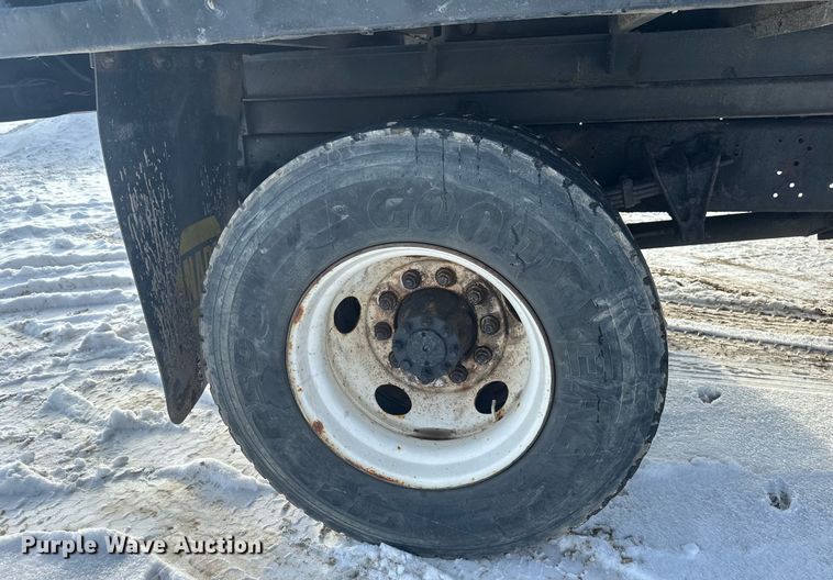 image for item DV0549 2001 International 4700 dump truck