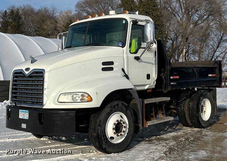 image for item DV0552 2007 Mack CXN612 dump truck