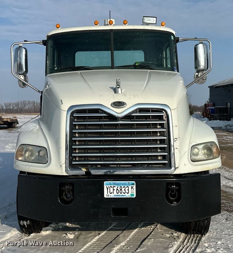 image for item DV0552 2007 Mack CXN612 dump truck