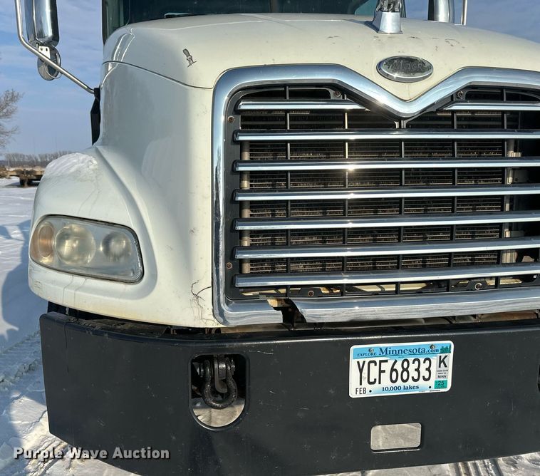 image for item DV0552 2007 Mack CXN612 dump truck