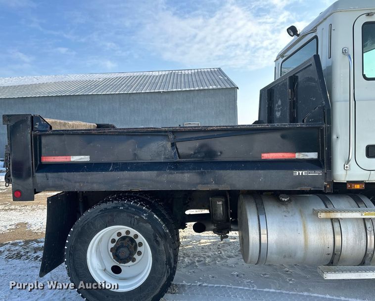 image for item DV0552 2007 Mack CXN612 dump truck