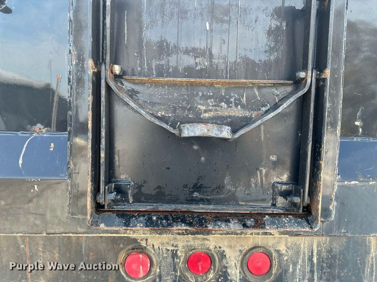 image for item DV0552 2007 Mack CXN612 dump truck