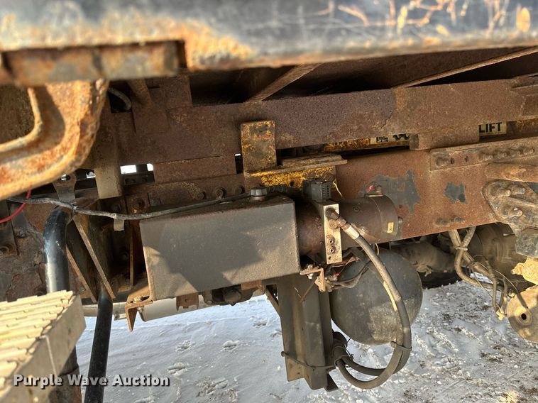 image for item DV0552 2007 Mack CXN612 dump truck