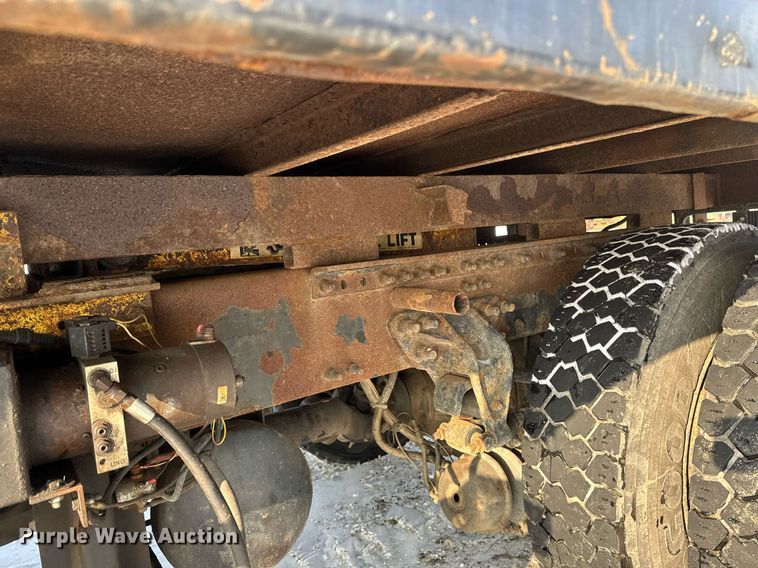 image for item DV0552 2007 Mack CXN612 dump truck