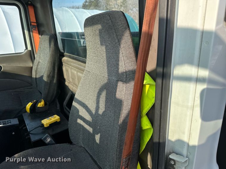 image for item DV0552 2007 Mack CXN612 dump truck