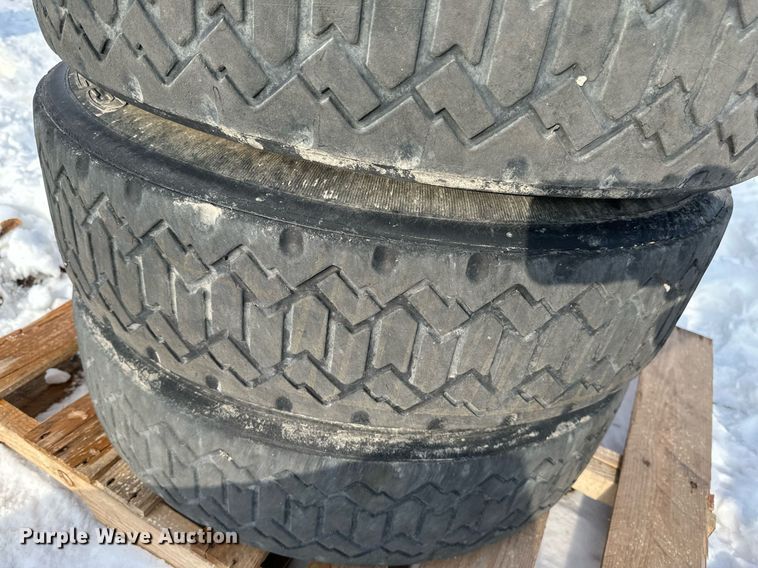 image for item DV0561 (4) 255/70R22.5 skid steer tires and wheels