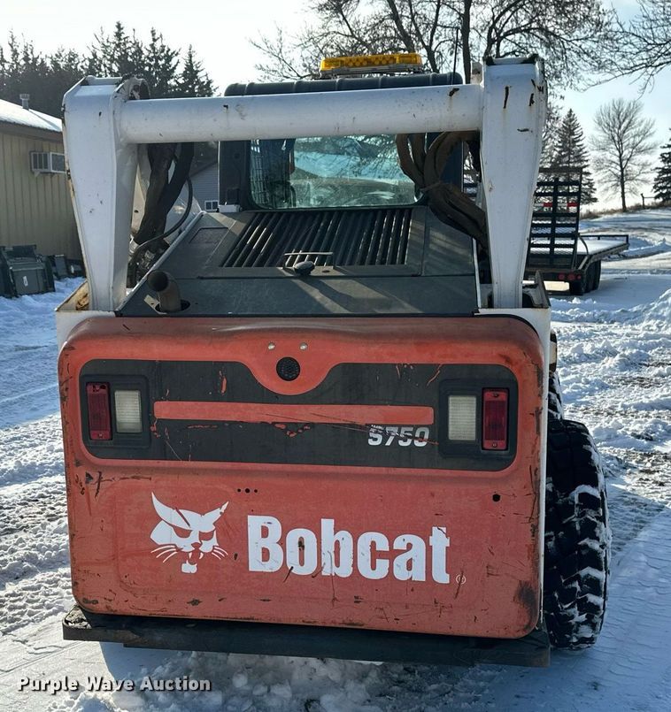 image for item DV0562 2014 Bobcat  S750 skid steer loader
