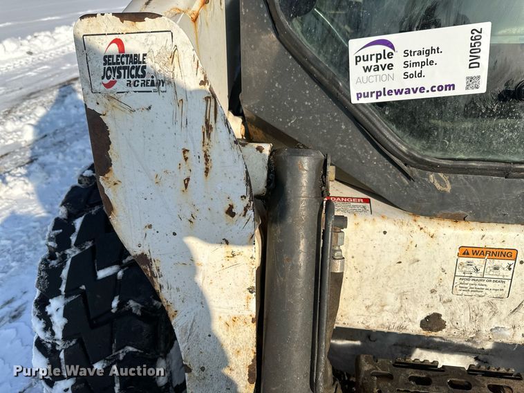 image for item DV0562 2014 Bobcat  S750 skid steer loader