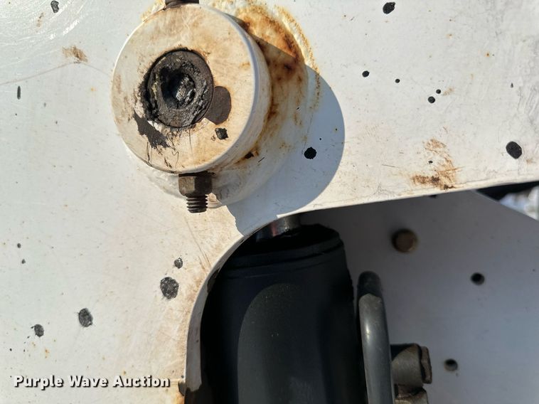 image for item DV0562 2014 Bobcat  S750 skid steer loader