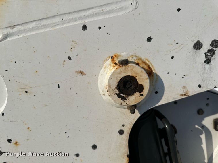 image for item DV0562 2014 Bobcat  S750 skid steer loader