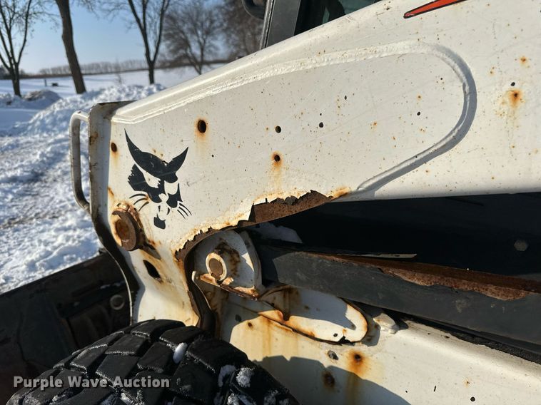 image for item DV0562 2014 Bobcat  S750 skid steer loader