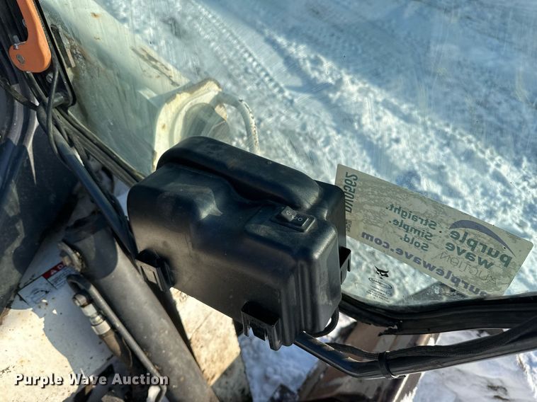 image for item DV0562 2014 Bobcat  S750 skid steer loader