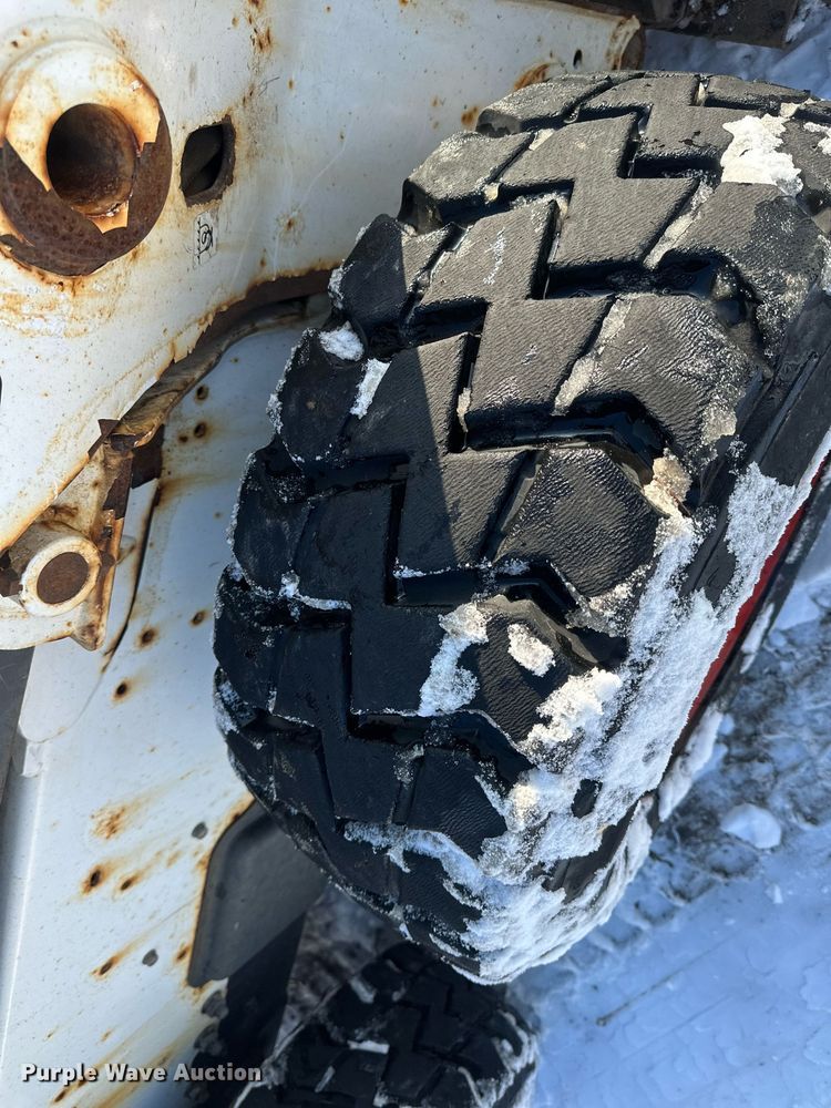 image for item DV0562 2014 Bobcat  S750 skid steer loader