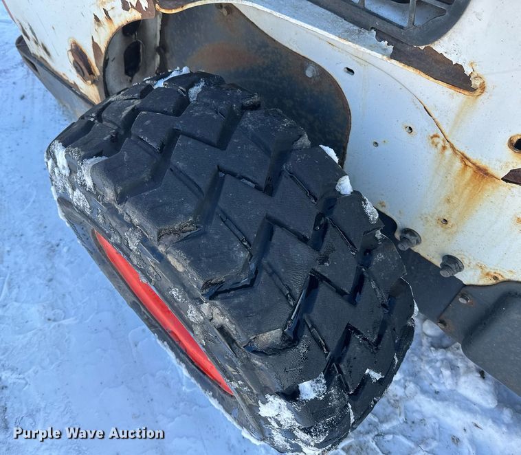 image for item DV0562 2014 Bobcat  S750 skid steer loader