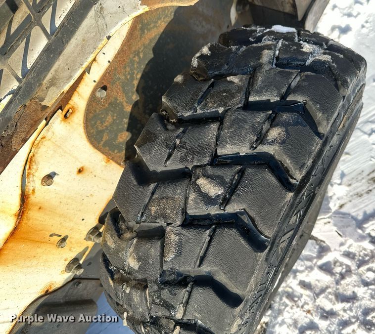 image for item DV0562 2014 Bobcat  S750 skid steer loader