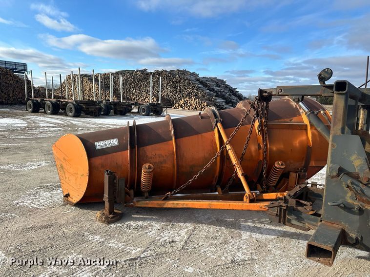 image for item DV0566 1995 International  2554 dump truck