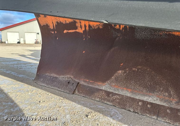 image for item DV0566 1995 International  2554 dump truck