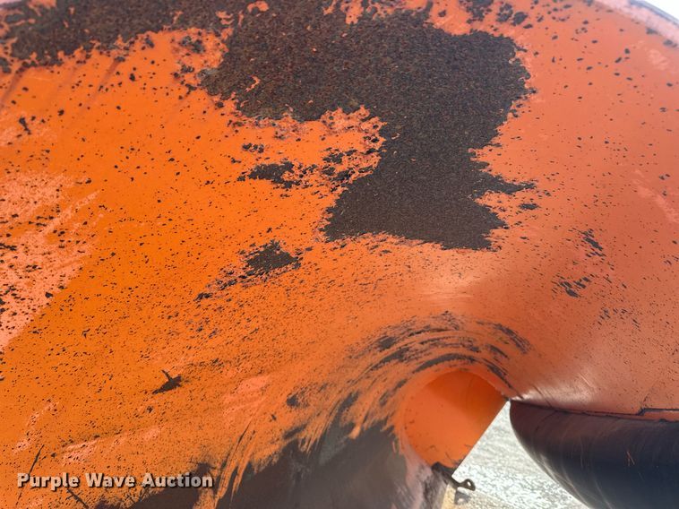 image for item DV0566 1995 International  2554 dump truck