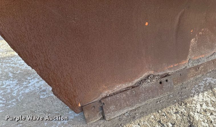 image for item DV0566 1995 International  2554 dump truck