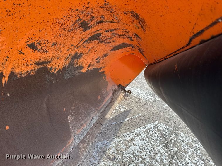 image for item DV0566 1995 International  2554 dump truck