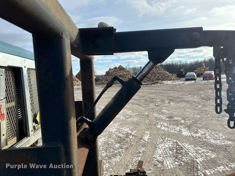 image for item DV0566 1995 International  2554 dump truck