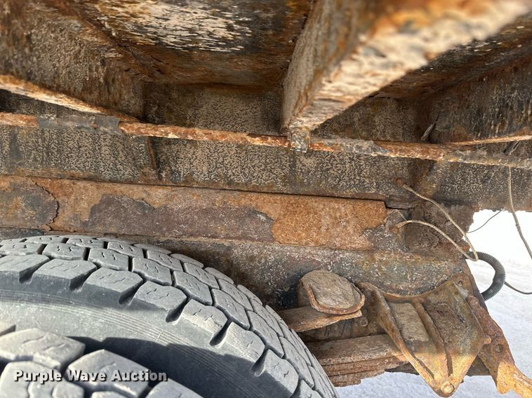 image for item DV0566 1995 International  2554 dump truck