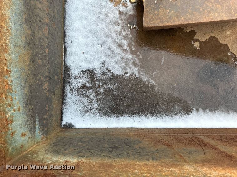 image for item DV0566 1995 International  2554 dump truck