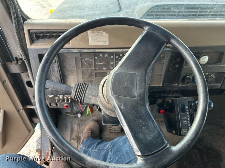 image for item DV0566 1995 International  2554 dump truck