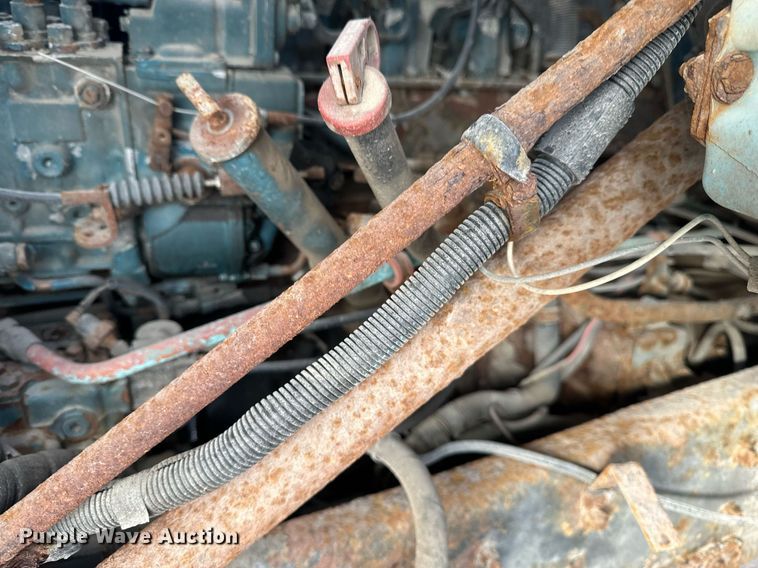 image for item DV0566 1995 International  2554 dump truck